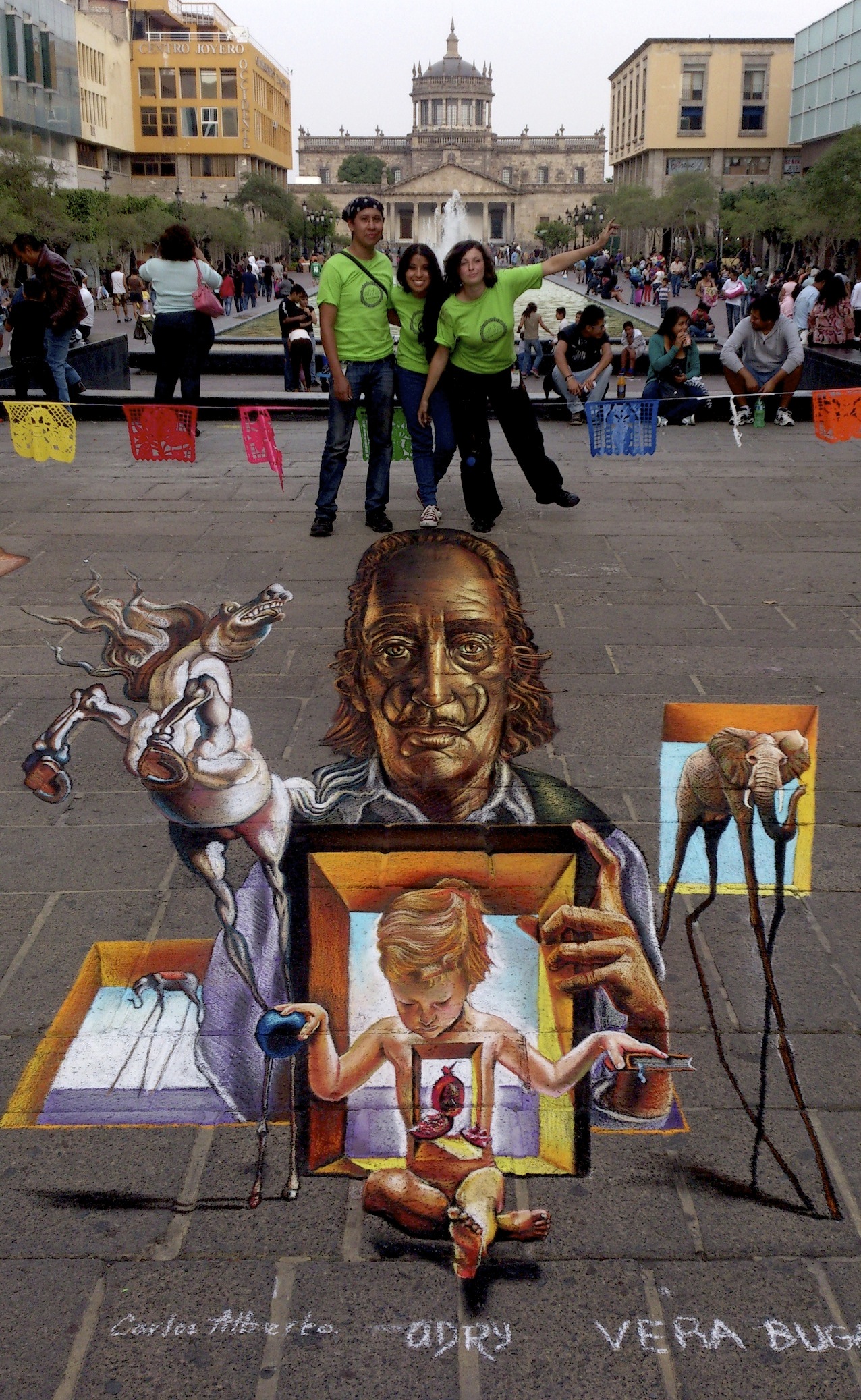 verabugatti streetart arteurbana illusioniottiche 3Dstreetart anamorfosi anamorfico anamorphic illusions urbanart madonnari3D pavementart 3Dstreetart salvadordali sogno dream elephant longlegs messico mexicandream coloresdejalisco jalisco 3Dstreetpainting environment thereisnotplanetb