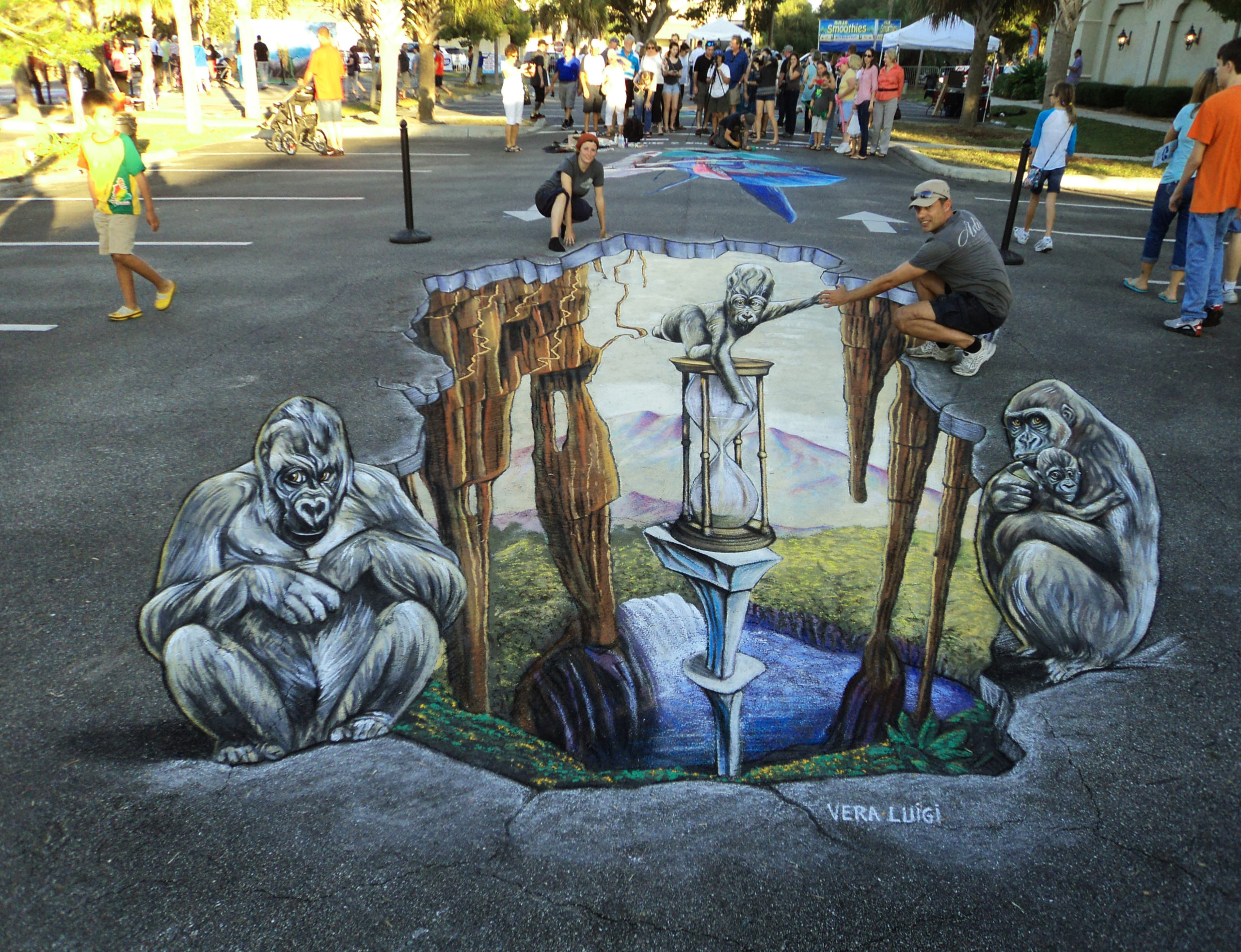 verabugatti streetart arteurbana illusioniottiche 3Dstreetart anamorfosi anamorfico anamorphic illusions urbanart madonnari3D pavementart 3Dstreetart 3Dstreetpainting gorrilas savegorillas environment thereisnotplanetb