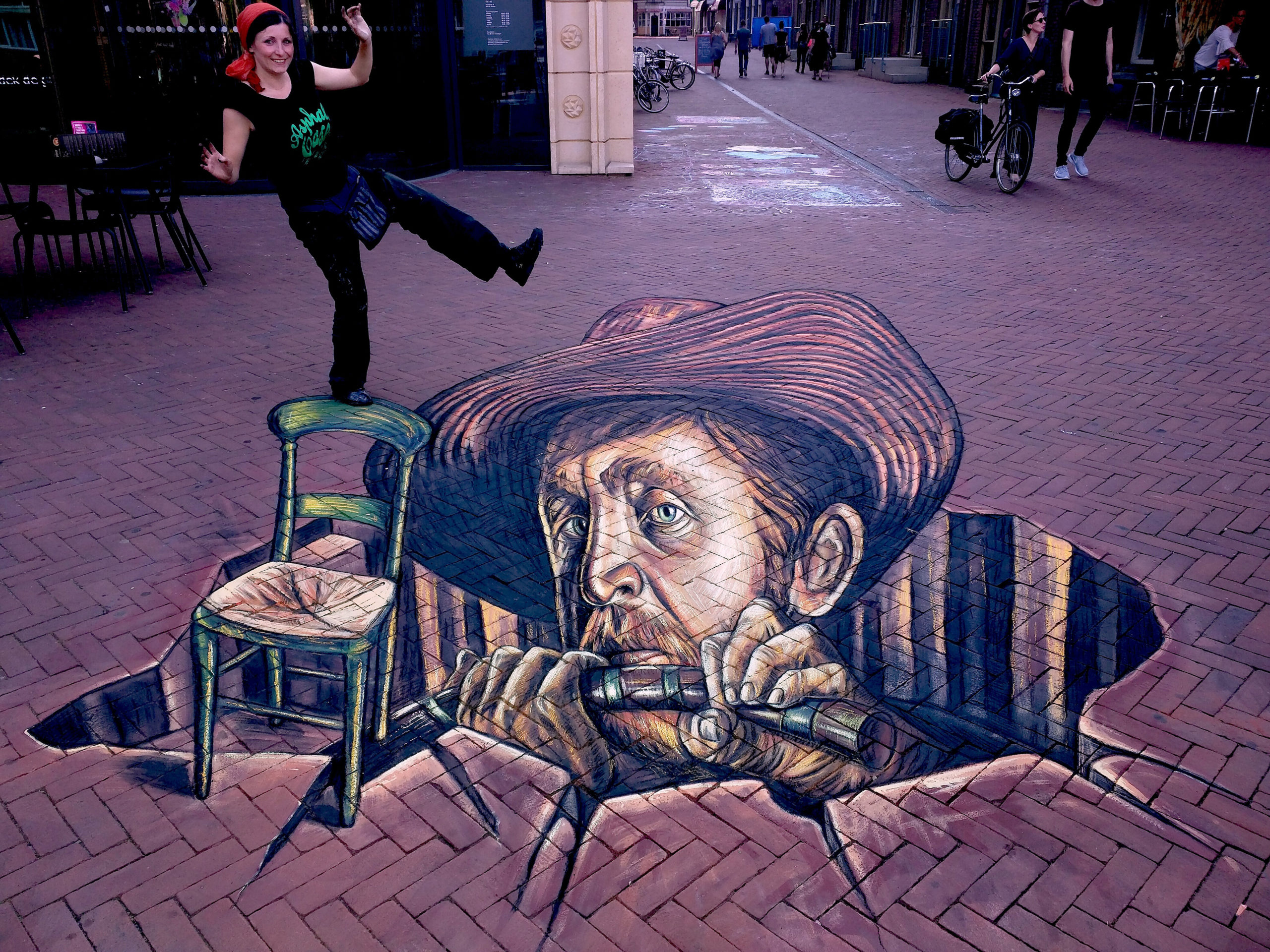 verabugatti streetart arteurbana illusioniottiche 3Dstreetart anamorfosi anamorfico anamorphic illusions urbanart madonnari3D pavementart 3Dstreetart 3Dstreetpainting environment thereisnotplanetb vangogh arnhem