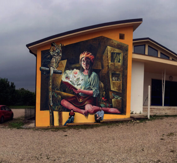 The intuition of light, another wall in Italy, painted in the storm